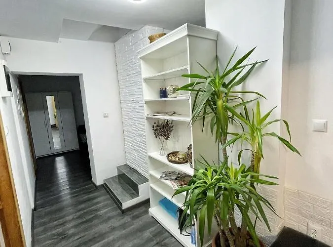 3 Cinema Garden Parking House Bukarest