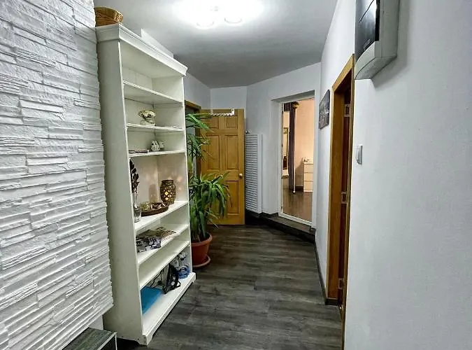 3 Cinema Garden Parking House Bukarest