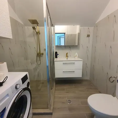 3 Cinema Garden Parking House *