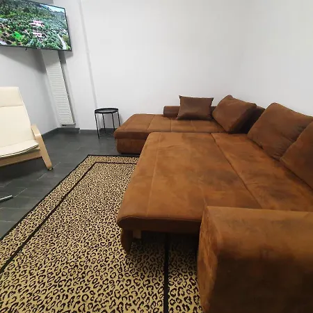 Apartment 3 Cinema Garden Parking House *