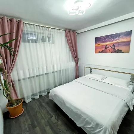 3 Cinema Garden Parking House *