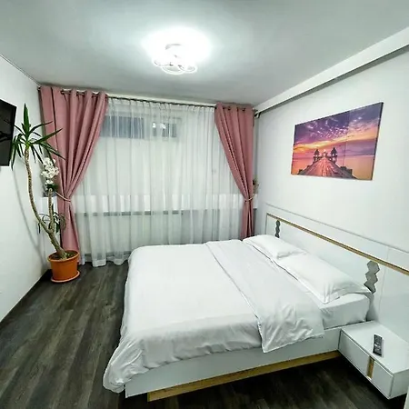 3 Cinema Garden Parking House *