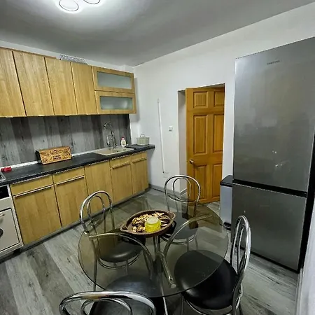 3 Cinema Garden Parking House * Бухарест