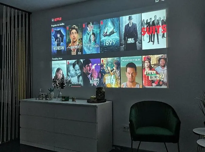 3 Cinema Garden Parking House *