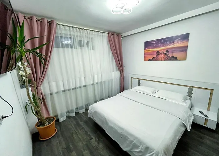 3 Cinema Garden Parking House *