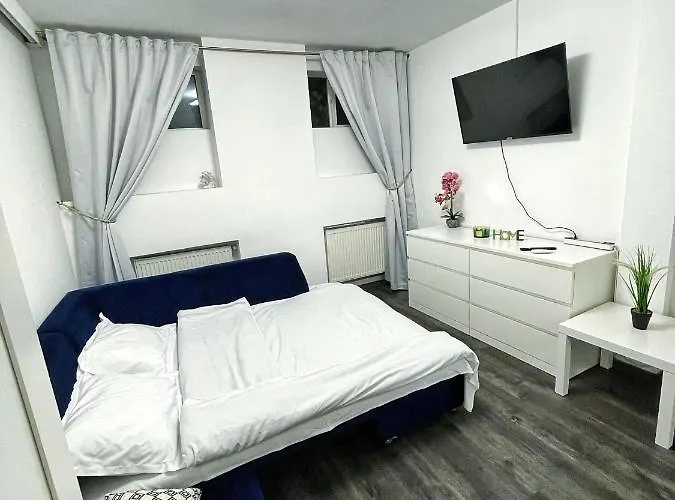 Apartament 3 Cinema Garden Parking House